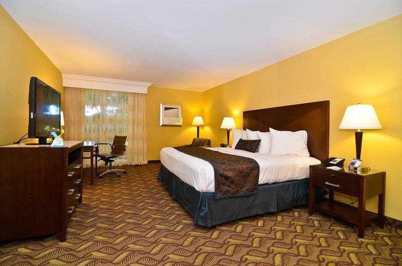 Clarion Inn & Suites Roswell Kültér fotó