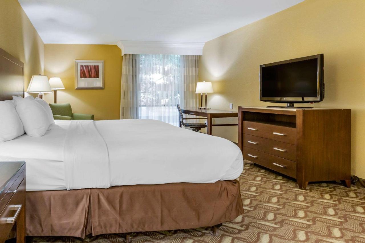 Clarion Inn & Suites Roswell Kültér fotó