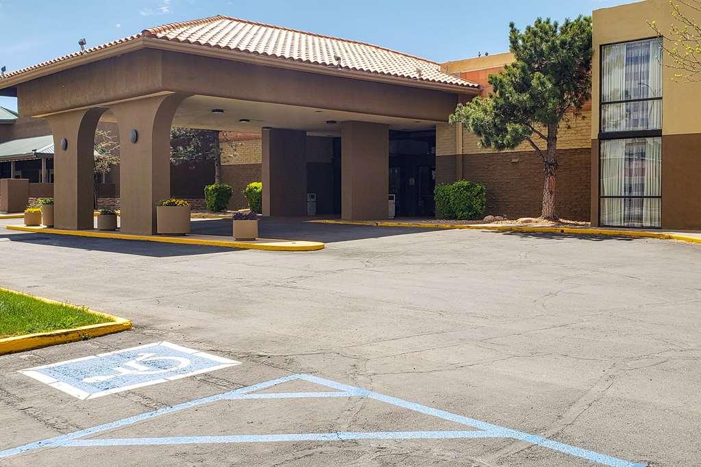 Clarion Inn & Suites Roswell Kültér fotó